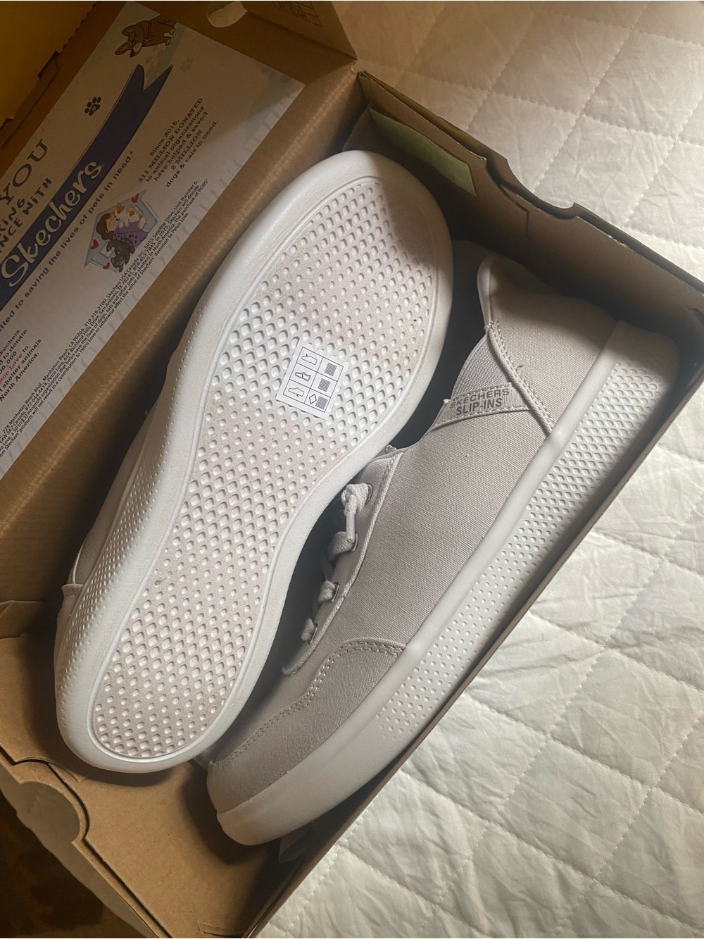 Skechers Women’s 9 Slip-Ins Comfort Light Gray Canvas Low-Top Sneakers - Picture 5 of 6